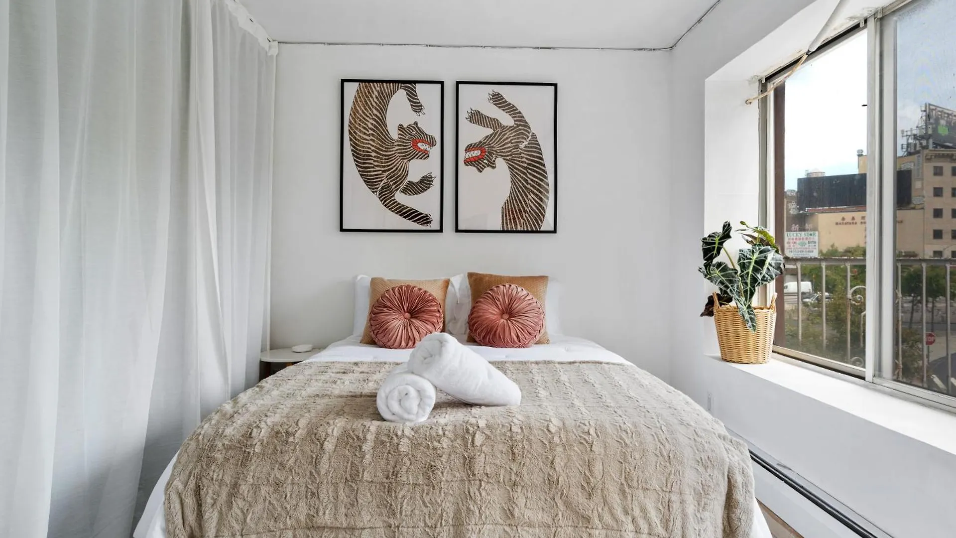 Chinatown Essential 2 Bedroom 900 Square Feet Nowy Jork Apartament