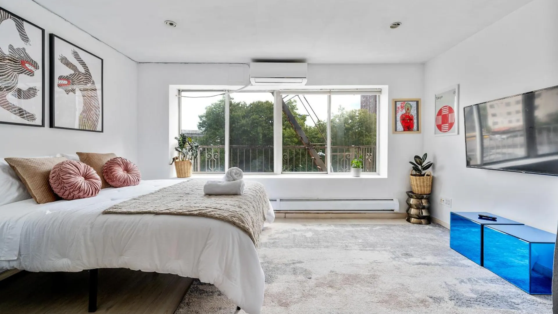 Chinatown Essential 2 Bedroom 900 Square Feet New York